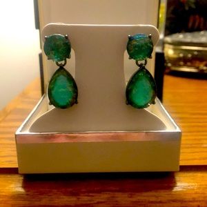 Emerald green earrings